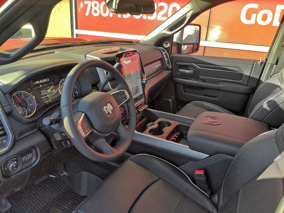 2024 Ram 3500 LARAMIE, 6.7L CUMMINS TURBO DIESEL I-6, 12 UCONNECT 5 W/ NAV, HTD/VEN FRONT SEATS, SUNROOF, 17SPKR HARMAN/KARDON PREMIUM SOUND-12