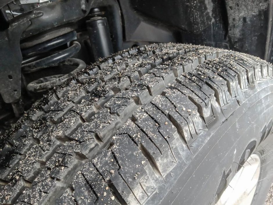 2024 Ram 3500 LARAMIE, 6.7L CUMMINS TURBO DIESEL I-6, 12 UCONNECT 5 W/ NAV, HTD/VEN FRONT SEATS, SUNROOF, 17SPKR HARMAN/KARDON PREMIUM SOUND-6