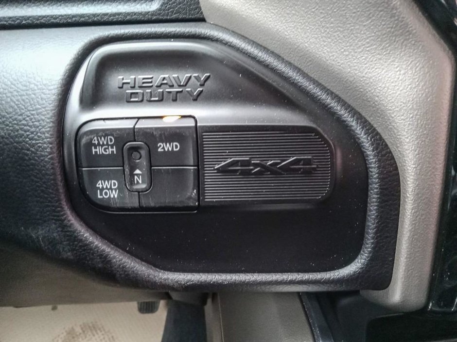 2024 Ram 3500 LARAMIE, 6.7L CUMMINS TURBO DIESEL I-6, 12 UCONNECT 5 W/ NAV, HTD/VEN FRONT SEATS, SUNROOF, 17SPKR HARMAN/KARDON PREMIUM SOUND-16