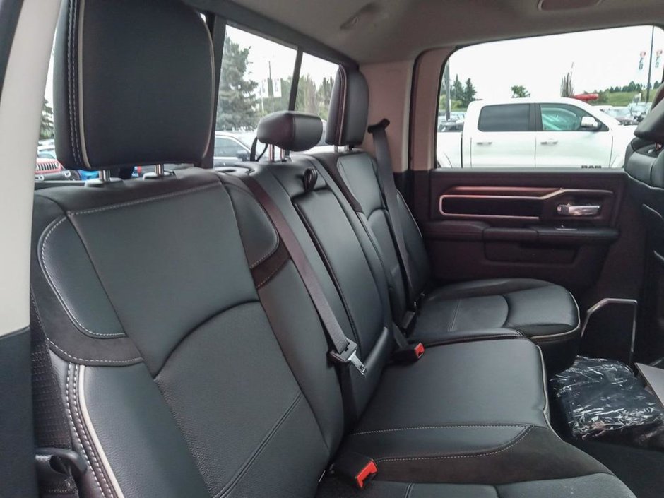 2024 Ram 3500 LARAMIE, 6.7L CUMMINS TURBO DIESEL I-6, 12 UCONNECT 5 W/ NAV, HTD/VEN FRONT SEATS, SUNROOF, 17SPKR HARMAN/KARDON PREMIUM SOUND-21