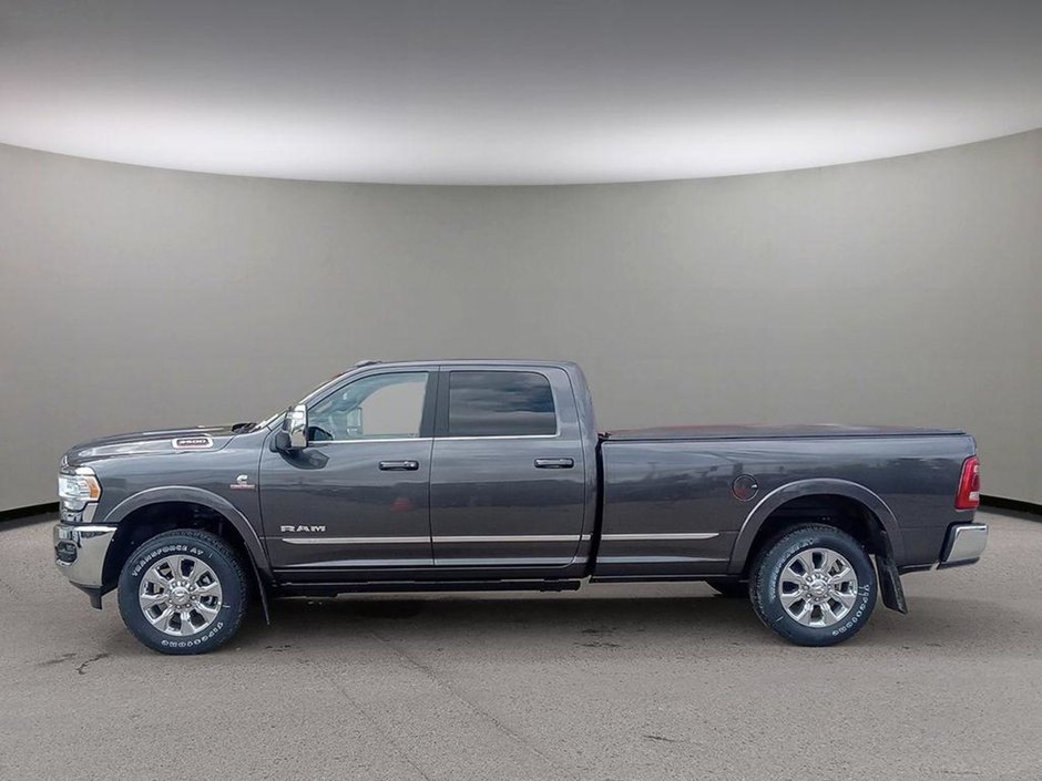 2024 Ram 3500 LIMITED, 6.7L CUMMINS TURBO DIESEL I6, 12 UCONNECT 5 W/NAV, 360 CAMERA, ADAPTIVE CRUISE, REAR AUTO-LEVELLING AIR SUSPENSION-2