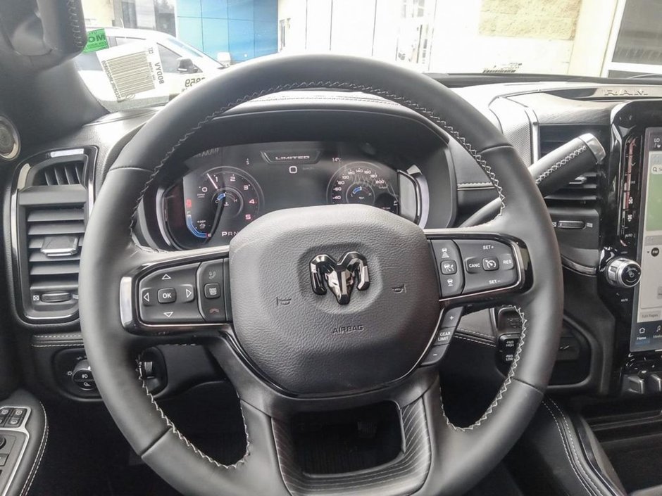 2024 Ram 3500 LIMITED, 6.7L CUMMINS TURBO DIESEL I6, 12 UCONNECT 5 W/NAV, 360 CAMERA, ADAPTIVE CRUISE, REAR AUTO-LEVELLING AIR SUSPENSION-13