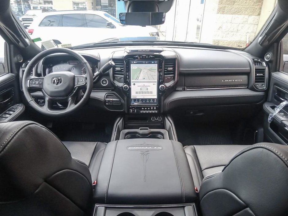 2024 Ram 3500 LIMITED, 6.7L CUMMINS TURBO DIESEL I6, 12 UCONNECT 5 W/NAV, 360 CAMERA, ADAPTIVE CRUISE, REAR AUTO-LEVELLING AIR SUSPENSION-23