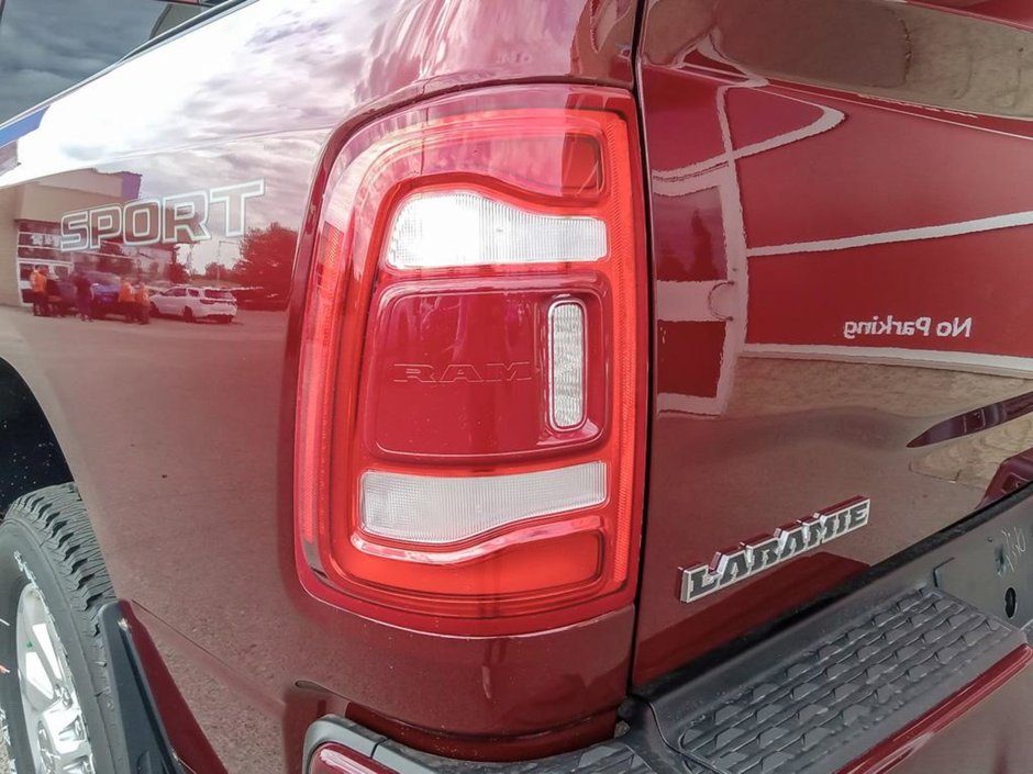 2024 Ram 3500 LARAMIE IN RED PEARL EQUIPPED WITH A 6.7L CUMMINS TURBO DIESEL I6 , 4X4 , 6SPD AUTO , SUNROOF , REAR AUTO LEVELLING AIR SUSPENSI-10