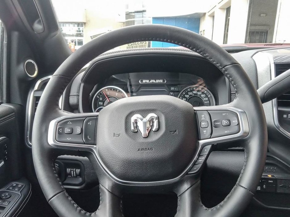 2024 Ram 3500 LARAMIE IN RED PEARL EQUIPPED WITH A 6.7L CUMMINS TURBO DIESEL I6 , 4X4 , 6SPD AUTO , SUNROOF , REAR AUTO LEVELLING AIR SUSPENSI-12