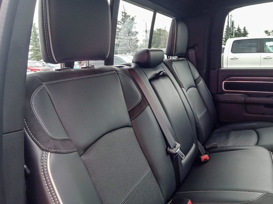 2024 Ram 3500 LARAMIE IN RED PEARL EQUIPPED WITH A 6.7L CUMMINS TURBO DIESEL I6 , 4X4 , 6SPD AUTO , SUNROOF , REAR AUTO LEVELLING AIR SUSPENSI-21