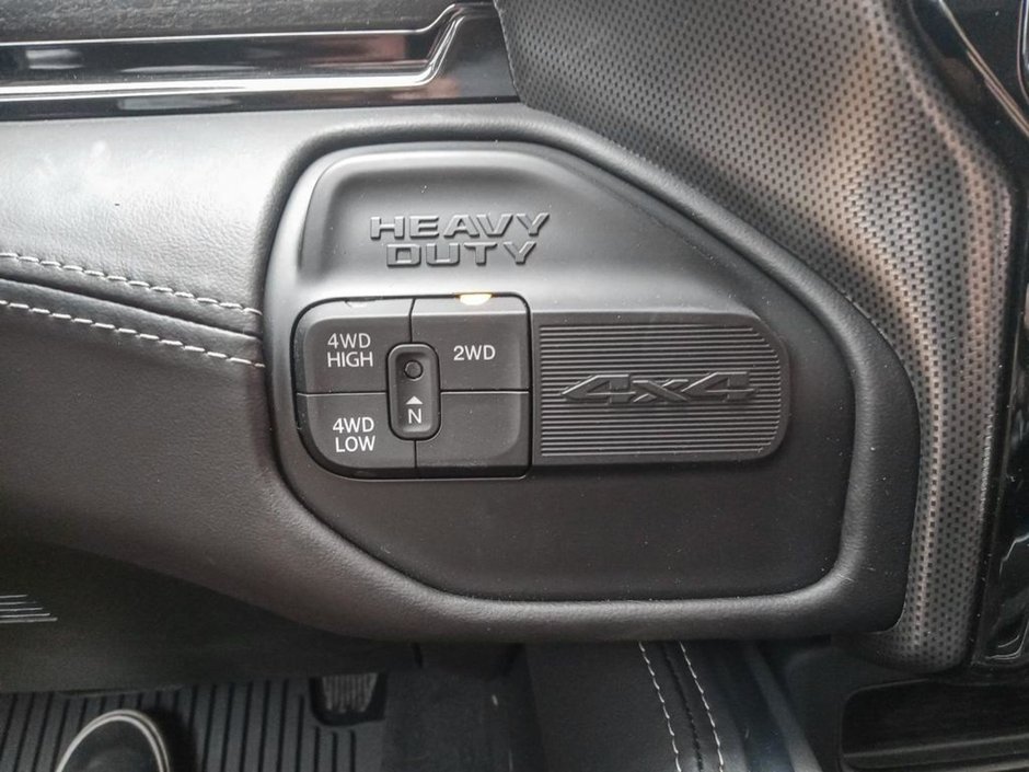 2024 Ram 3500 LIMITED NIGHT EDITION IN BRIGHT WHITE EQUIPPED WITH A 6.7L CUMMINS TURBO DIESEL I6 , 4X4 , 6SPD AUTO , SUNROOF , LIMITED LVL 1 ,-17