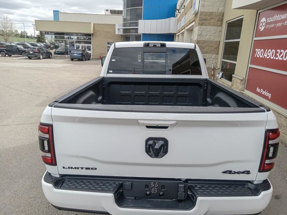 2024 Ram 3500 LIMITED NIGHT EDITION IN BRIGHT WHITE EQUIPPED WITH A 6.7L CUMMINS TURBO DIESEL I6 , 4X4 , 6SPD AUTO , SUNROOF , LIMITED LVL 1 ,-11