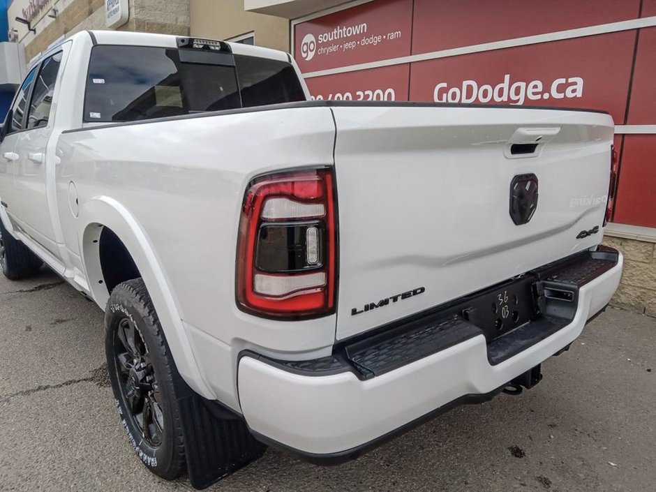 2024 Ram 3500 LIMITED NIGHT EDITION IN BRIGHT WHITE EQUIPPED WITH A 6.7L CUMMINS TURBO DIESEL I6 , 4X4 , 6SPD AUTO , SUNROOF , LIMITED LVL 1 ,-10