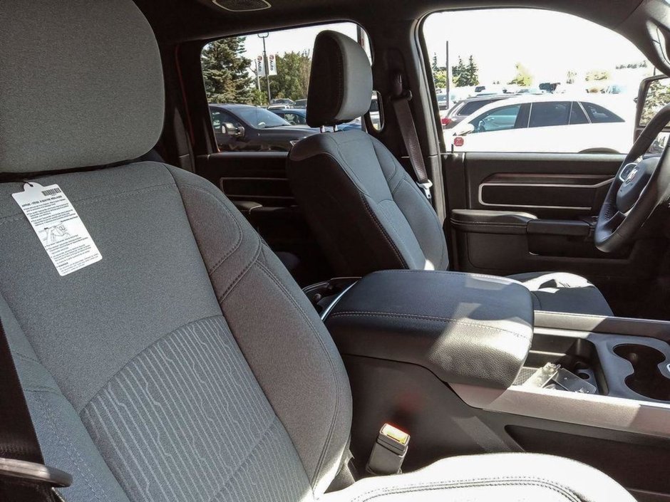 2024 Ram 3500 BIG HORN IN OMAHA ORANGE EQUIPPED WITH A 6.7L CUMMINS HO TURBO DIESEL I6 , 4X4 , 6SPD AISIN HD AUTO , 12INCH W/NAV , ALPINE AUDI-20