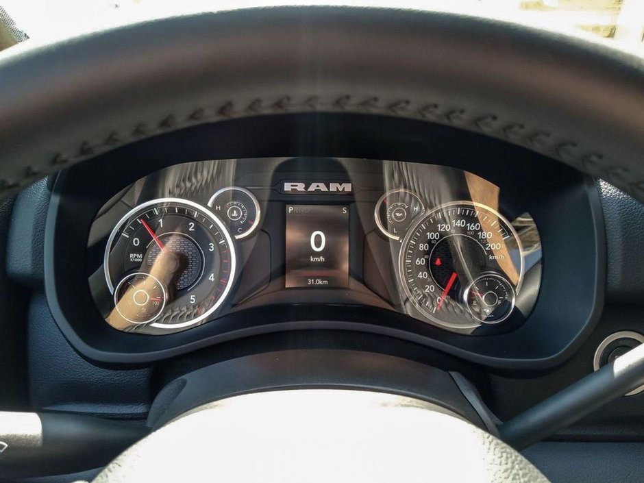 2024 Ram 3500 BIG HORN IN OMAHA ORANGE EQUIPPED WITH A 6.7L CUMMINS HO TURBO DIESEL I6 , 4X4 , 6SPD AISIN HD AUTO , 12INCH W/NAV , ALPINE AUDI-13