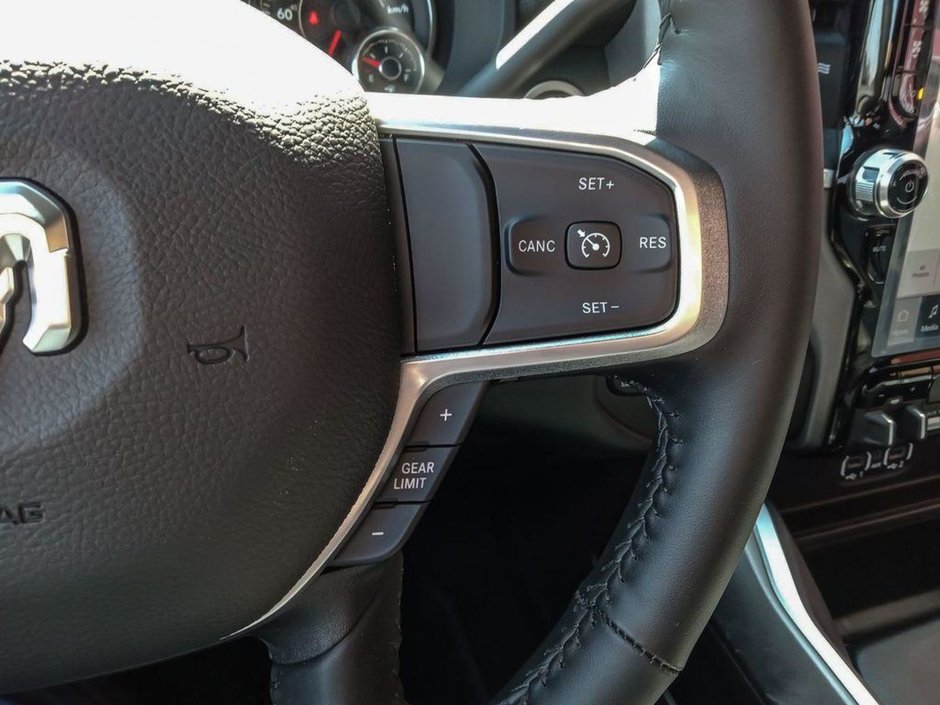 2024 Ram 3500 BIG HORN IN OMAHA ORANGE EQUIPPED WITH A 6.7L CUMMINS HO TURBO DIESEL I6 , 4X4 , 6SPD AISIN HD AUTO , 12INCH W/NAV , ALPINE AUDI-14