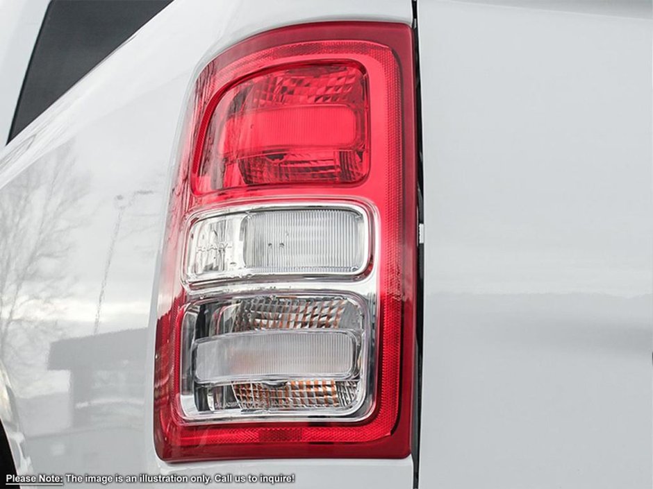 2024 Ram 3500 TRADESMAN IN BRIGHT WHITE EQUIPPED WITH A 6.7L CUMMINS TURBO DIESEL I6 , 4X4 , 6SPD AUTO , DUALLY , TRAILER BRAKE CONTROL , 8.4I-10