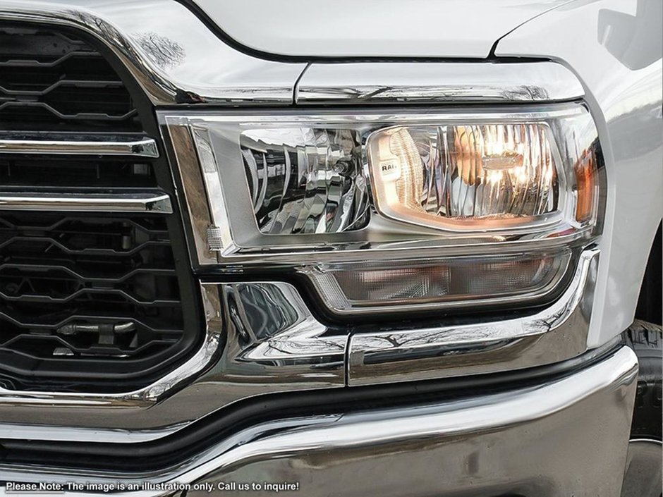 2024 Ram 3500 TRADESMAN IN BRIGHT WHITE EQUIPPED WITH A 6.7L CUMMINS TURBO DIESEL I6 , 4X4 , 6SPD AUTO , DUALLY , TRAILER BRAKE CONTROL , 8.4I-9