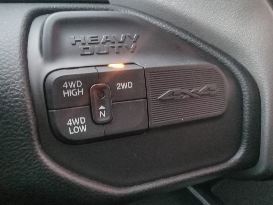 2024 Ram 3500 BIG HORN IN GRANITE METALLIC EQUIPPED WITH A 6.7L CUMMINS TURBO DIESEL , 4X4 , 6SPD AUTO , REAR AUTO LVL AIR SUSPENSION , ALPINE-16