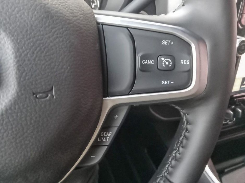 2024 Ram 3500 BIG HORN IN GRANITE METALLIC EQUIPPED WITH A 6.7L CUMMINS TURBO DIESEL , 4X4 , 6SPD AUTO , REAR AUTO LVL AIR SUSPENSION , ALPINE-14