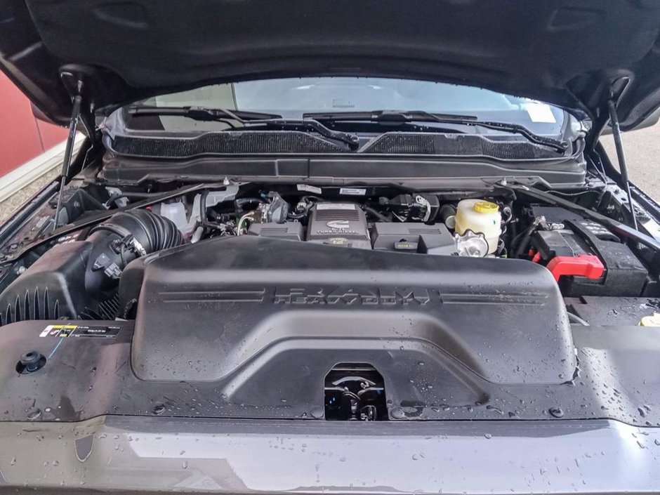 2024 Ram 3500 BIG HORN IN GRANITE METALLIC EQUIPPED WITH A 6.7L CUMMINS TURBO DIESEL , 4X4 , 6SPD AUTO , REAR AUTO LVL AIR SUSPENSION , ALPINE-9