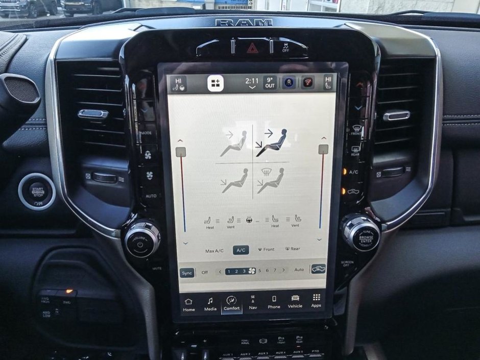 2024 Ram 5500 Chassis LARAMIE IN BRIGHT WHITE EQUIPPED WITH A 6.7L CUMMINS TURBO DIESEL I6 , 4X4 , 6SPD AISIN HD AUTO , LEATHER HEATED/VENTED SEATS ,-19