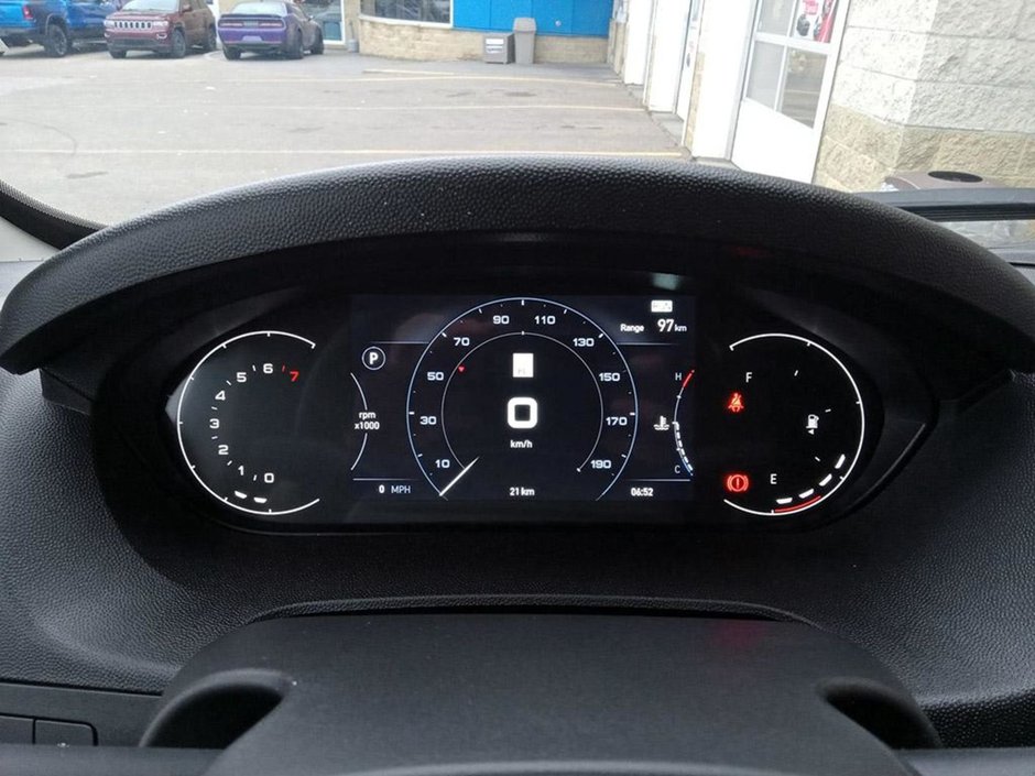 2025 Ram ProMaster Cargo Van SLT HIGH ROOF IN BRIGHT WHITE EQUIPPED WITH A 3.6L V6 , FWD , 9SPD AUTO , REAR HINGED DOORS W/FIXED GLASS , ADV CRUISE , REMOTE-16