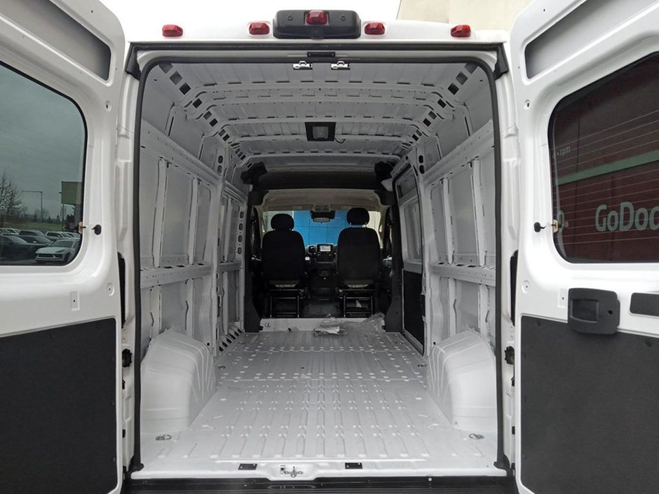 2025 Ram ProMaster Cargo Van SLT HIGH ROOF IN BRIGHT WHITE EQUIPPED WITH A 3.6L V6 , FWD , 9SPD AUTO , REAR HINGED DOORS W/FIXED GLASS , ADV CRUISE , REMOTE-13