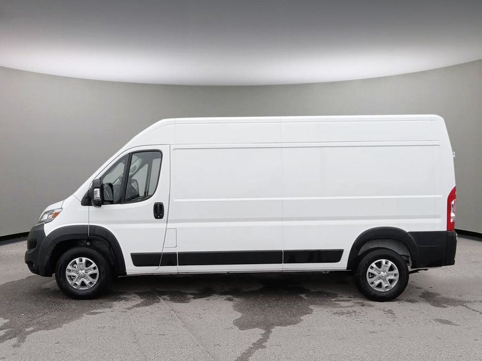 2025 Ram ProMaster Cargo Van SLT HIGH ROOF IN BRIGHT WHITE EQUIPPED WITH A 3.6L V6 , FWD , 9SPD AUTO , BACKUP CAM , FCW , APPLE CARPLAY/ANDROID AUTO , BLUETO-2