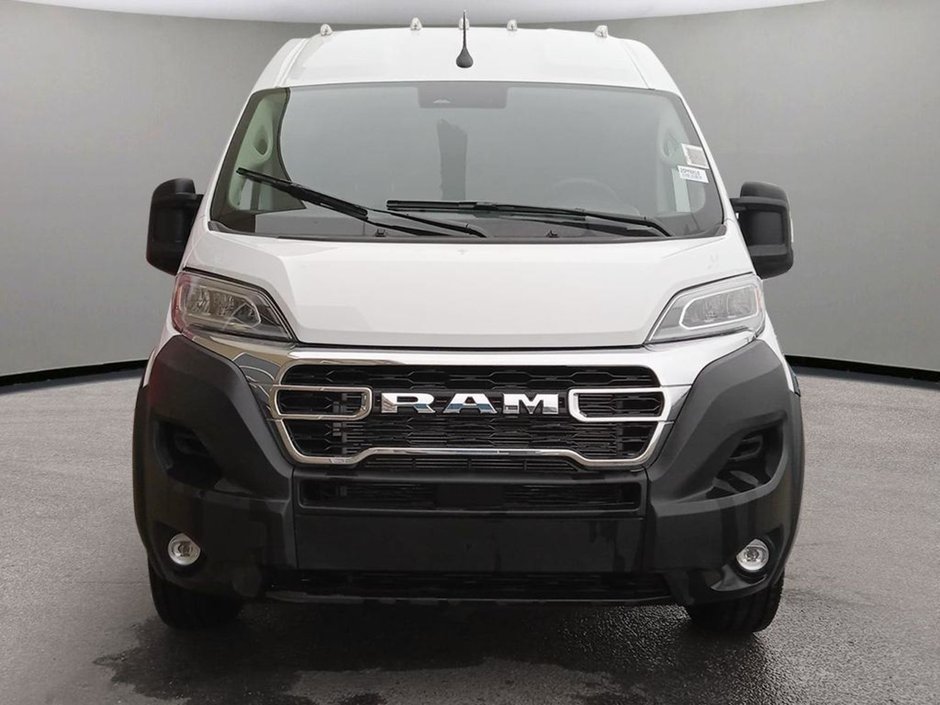 2025 Ram ProMaster Cargo Van SLT HIGH ROOF IN BRIGHT WHITE EQUIPPED WITH A 3.6L V6 , FWD , 9SPD AUTO , BACKUP CAM , FCW , APPLE CARPLAY/ANDROID AUTO , BLUETO-1