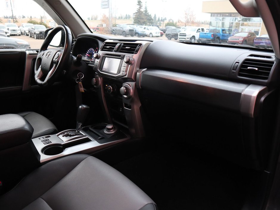 2019 Toyota 4Runner LIMITED - 4.0L, 4WD, LEATHER, NAV, SUNROOF, REMOTE START,-19