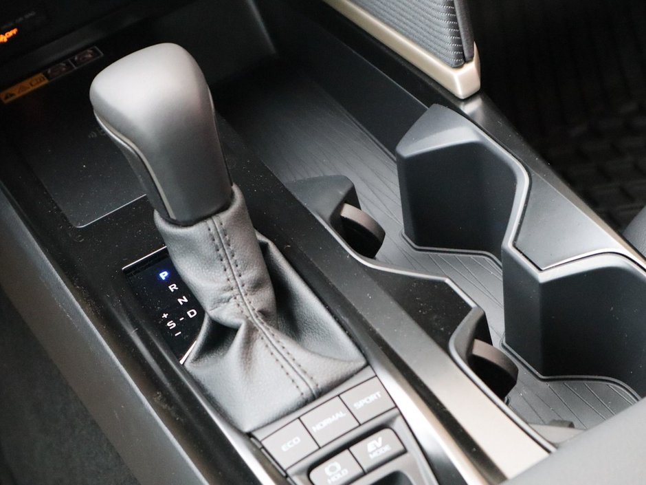 2025 Toyota Camry SE IN CHERRY RED EQUIPPED WITH A 2.5L HYBRID E4 ENGINE , FWD , CVT AUTO , SYNTHETIC LEATHER HEATED SEATS , DIGITAL DASH , BACKUP-25