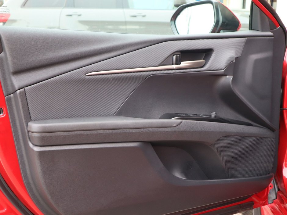 2025 Toyota Camry SE IN CHERRY RED EQUIPPED WITH A 2.5L HYBRID E4 ENGINE , FWD , CVT AUTO , SYNTHETIC LEATHER HEATED SEATS , DIGITAL DASH , BACKUP-16