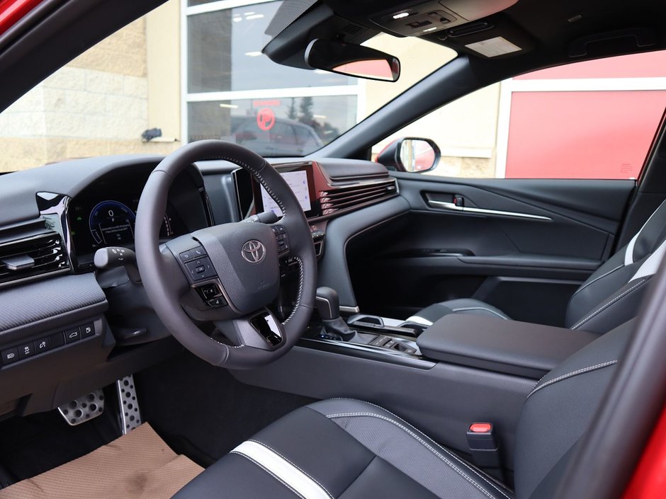 2025 Toyota Camry SE IN CHERRY RED EQUIPPED WITH A 2.5L HYBRID E4 ENGINE , FWD , CVT AUTO , SYNTHETIC LEATHER HEATED SEATS , DIGITAL DASH , BACKUP-15