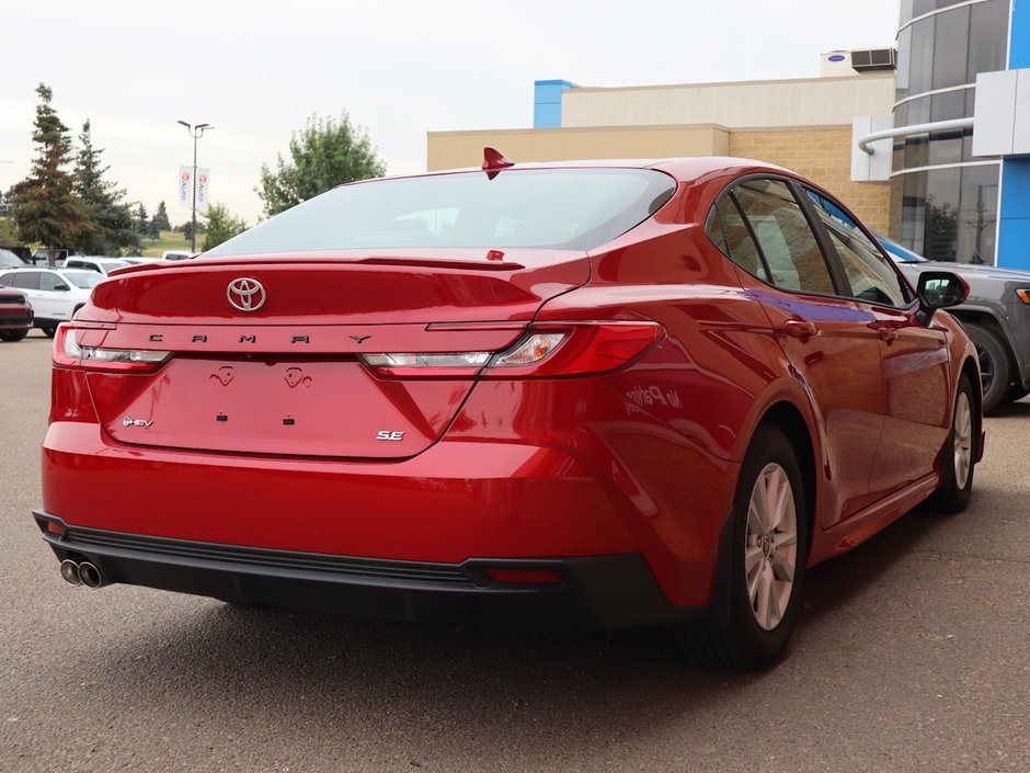 2025 Toyota Camry SE IN CHERRY RED EQUIPPED WITH A 2.5L HYBRID E4 ENGINE , FWD , CVT AUTO , SYNTHETIC LEATHER HEATED SEATS , DIGITAL DASH , BACKUP-9