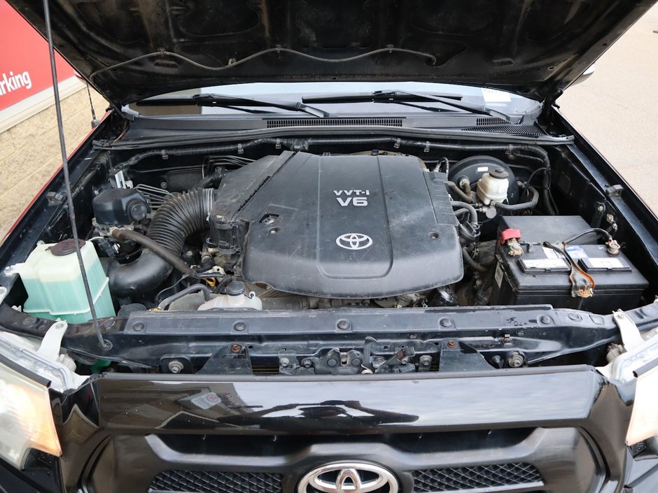 2014 Toyota Tacoma X RUNNER - MANUAL, BLACK, MANUAL, 4.0L V6, SUPER LOW KMS, RARE!-21