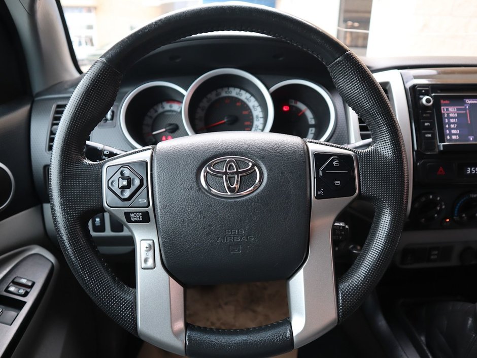 2014 Toyota Tacoma X RUNNER - MANUAL, BLACK, MANUAL, 4.0L V6, SUPER LOW KMS, RARE!-19