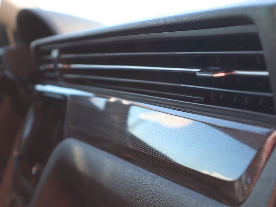 2021 Volkswagen Passat HIGHLINE IN BLACK EQUIPPED WITH A 2.0L TURBO I4 , FWD , 6SPD AUTO , PREMIUM SYNTHETIC LEATHER HEATED SEATS , DUAL ZONE AC , BACK-20