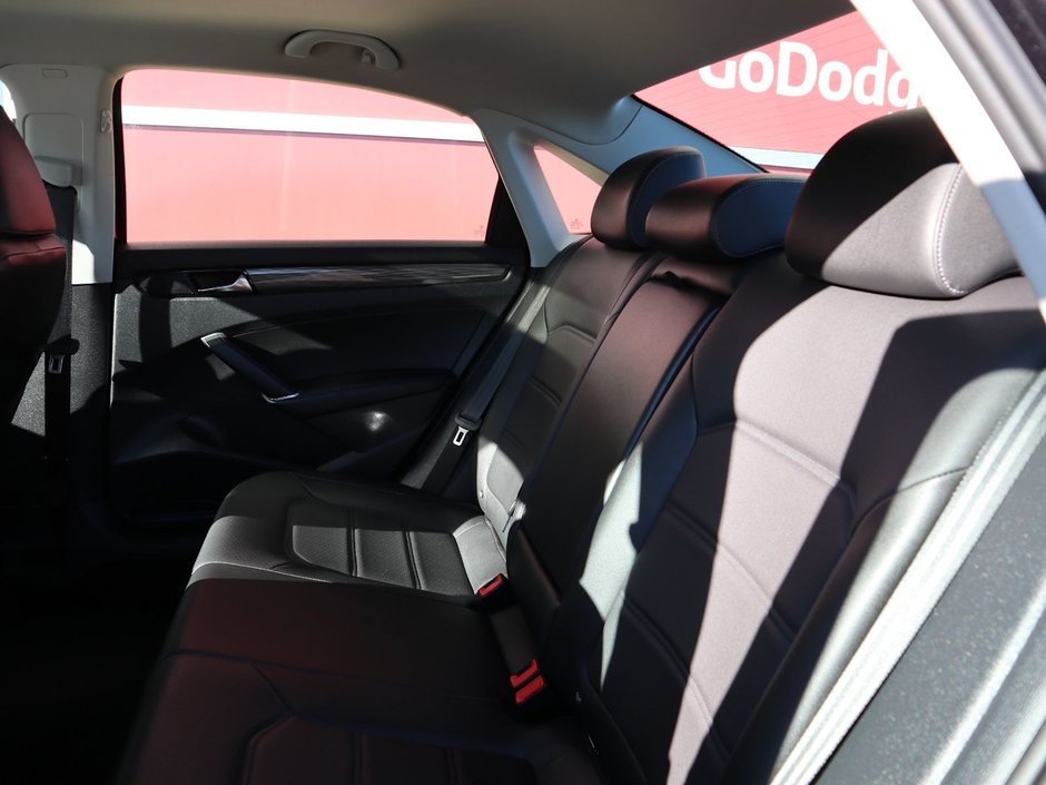 2021 Volkswagen Passat HIGHLINE IN BLACK EQUIPPED WITH A 2.0L TURBO I4 , FWD , 6SPD AUTO , PREMIUM SYNTHETIC LEATHER HEATED SEATS , DUAL ZONE AC , BACK-18