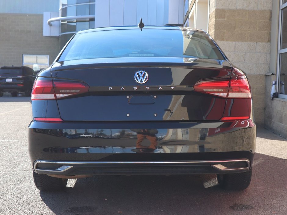 2021 Volkswagen Passat HIGHLINE IN BLACK EQUIPPED WITH A 2.0L TURBO I4 , FWD , 6SPD AUTO , PREMIUM SYNTHETIC LEATHER HEATED SEATS , DUAL ZONE AC , BACK-8