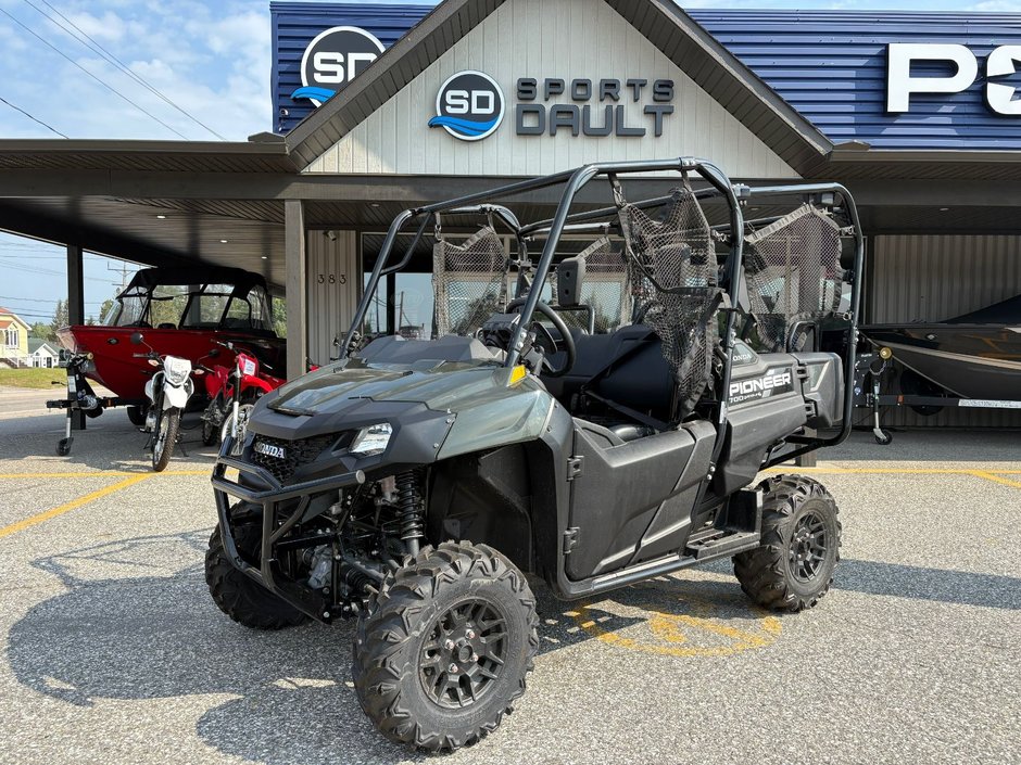 2025 Honda PIONEER 700 4