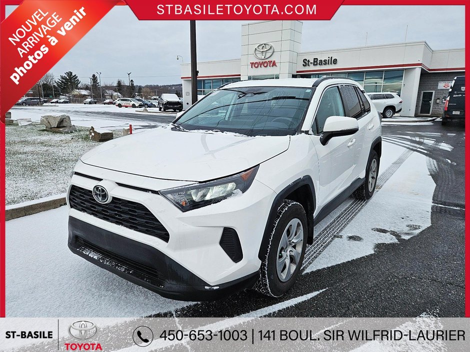 2019  RAV4 LE FWD CAMERA SIEGES CHAUFFANTS APPLE CARPLAY USB in Saint-Basile-Le-Grand, Quebec