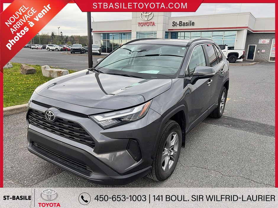 Toyota RAV4 XLE AWD TOIT SIEGES ET VOLANT CHAUFFANT CAMERA 2022 à Saint-Basile-Le-Grand, Québec