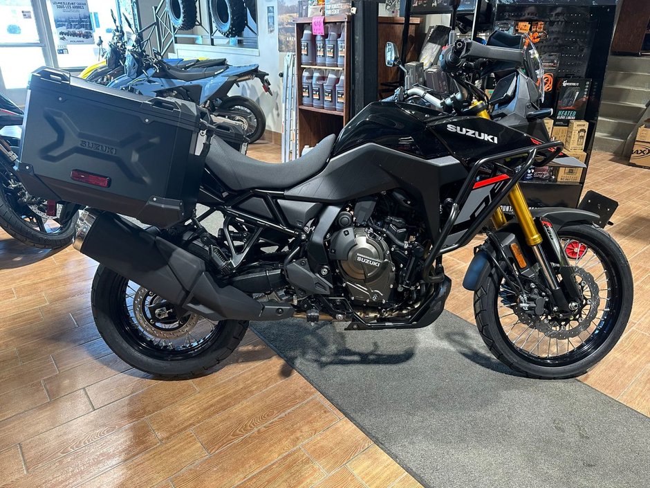 Suzuki V-STROM 800DE ADVENTURE 1200$ de rabais 2026