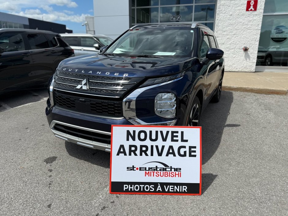 2023 Mitsubishi OUTLANDER PHEV SEL**S-AWC**TAUX À PARTIR DE 0.9%**TOIT**CUIR**NAV in Saint-Eustache, Quebec - w940px