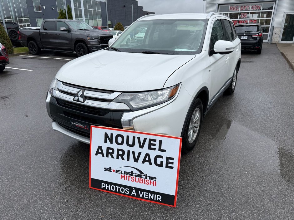Mitsubishi Outlander SE**AWC/4X4**TEL QUEL**7 PLACES**V6 3.0L**CRUISE** 2016 à Saint-Eustache, Québec - w940px
