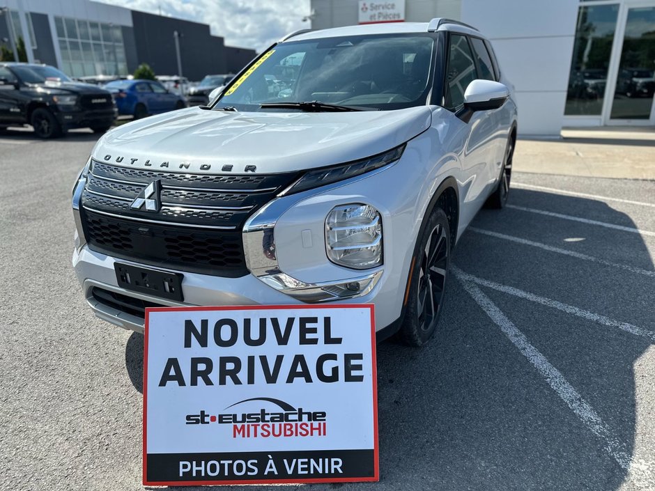 Mitsubishi Outlander SEL 2022 à Saint-Eustache, Québec - w940px