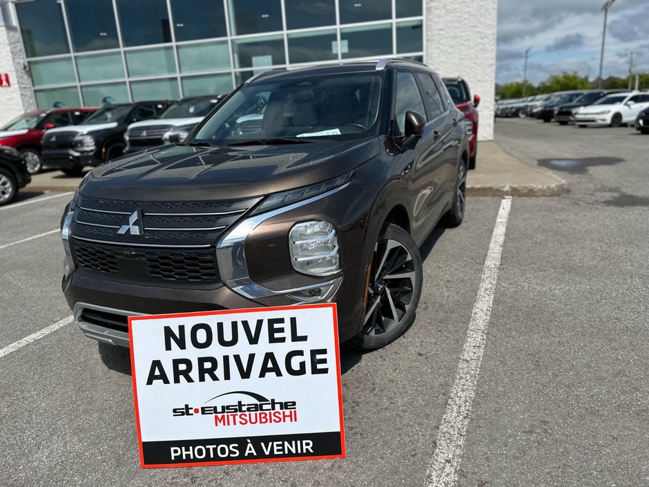 Mitsubishi Outlander SEL 2022 à Saint-Eustache, Québec - w940px