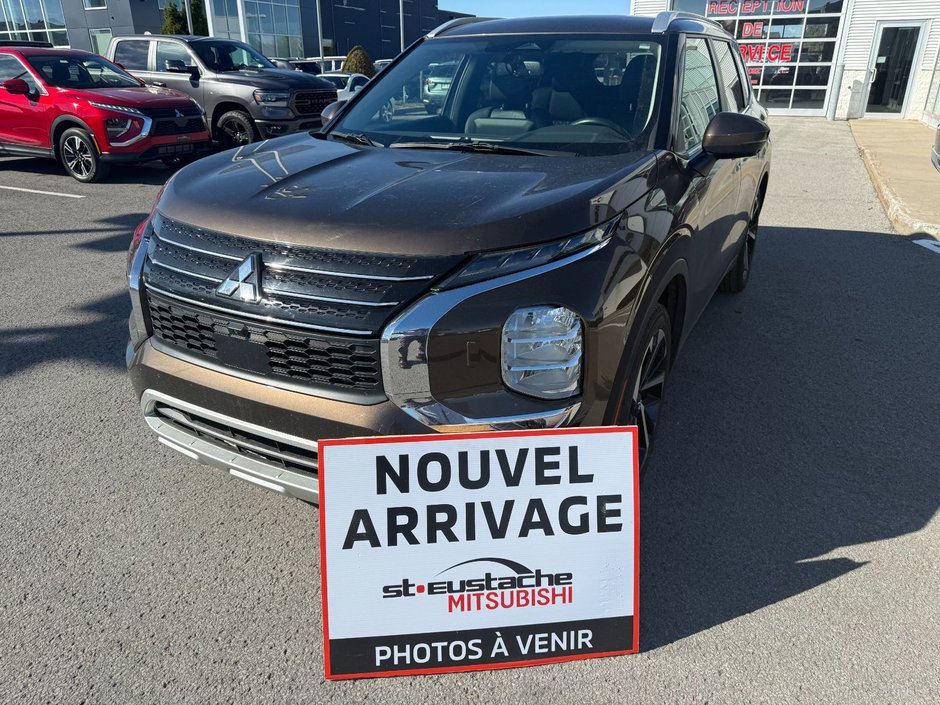 2022 Mitsubishi Outlander SEL**S-AWC**TAUX À PARTIR 0.9%**TOIT OUVRANT**CUIR in Saint-Eustache, Quebec - w940px