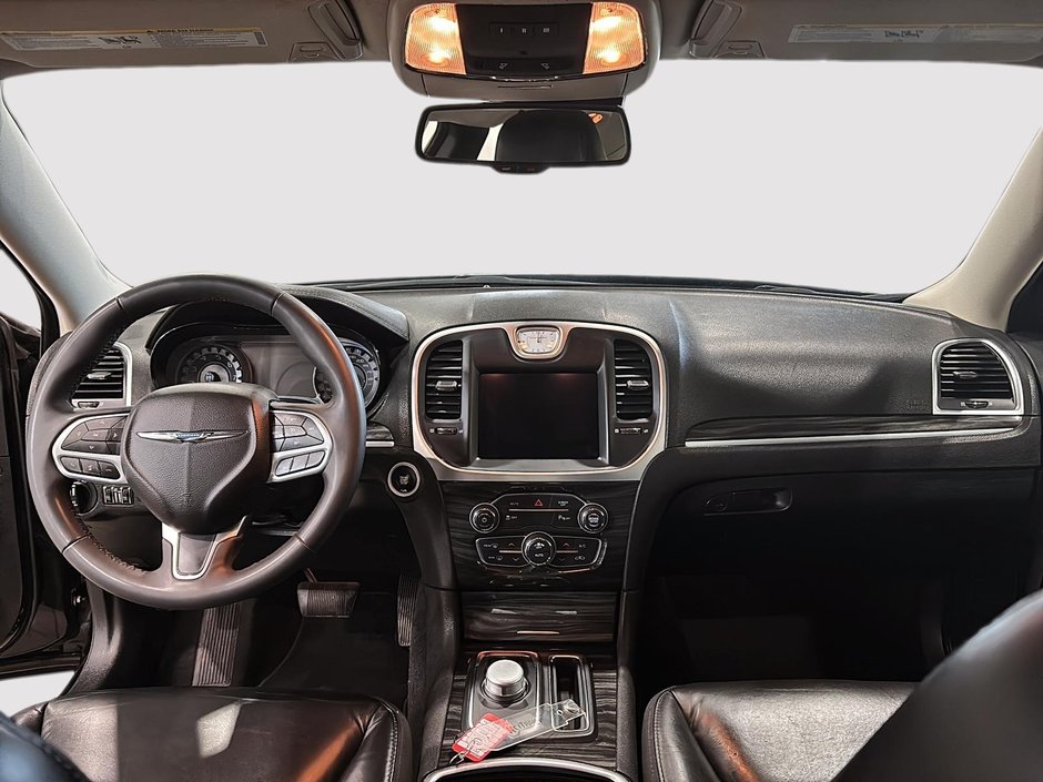 2022 Chrysler 300 Touring L AWD-7