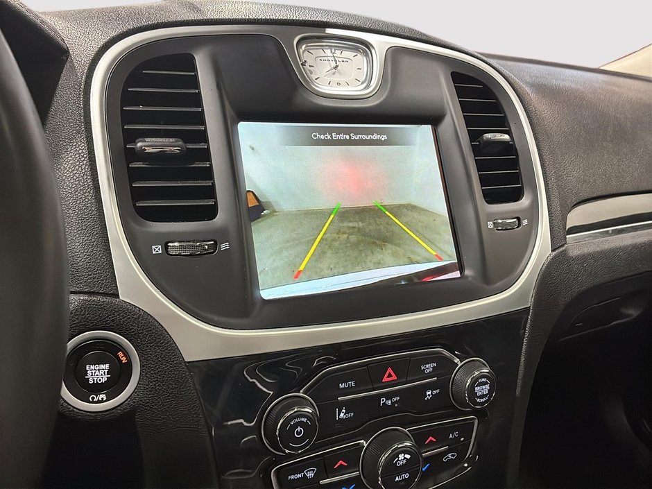 Chrysler 300 Touring L 2023-14