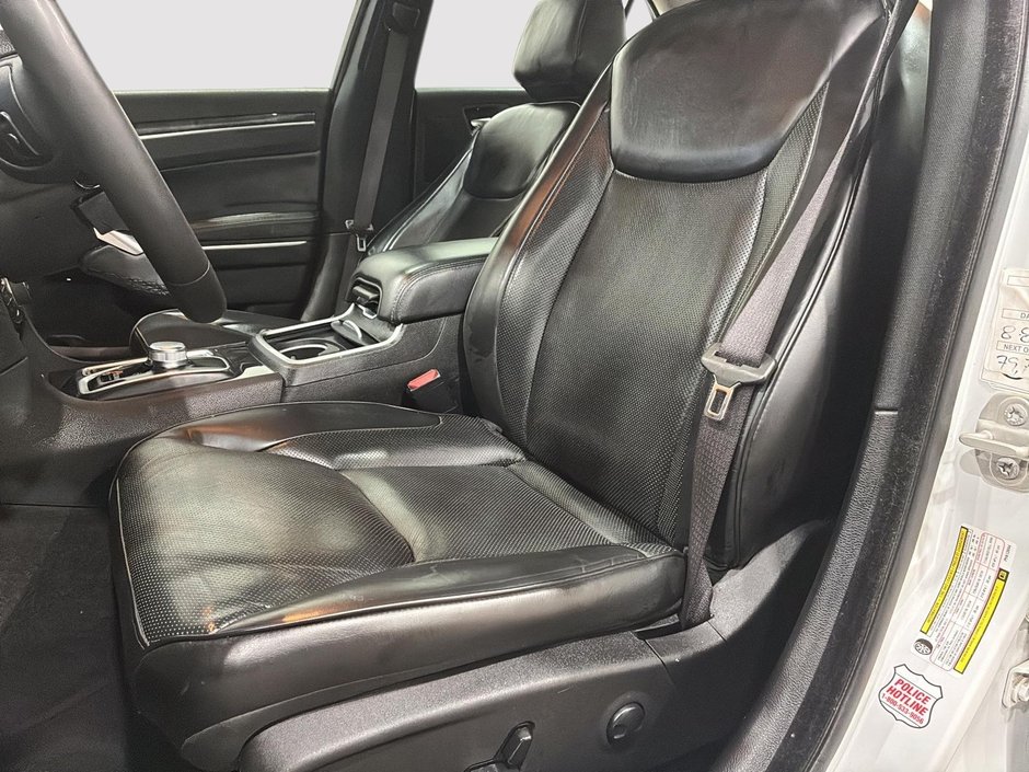 Chrysler 300 Touring L 2023-7