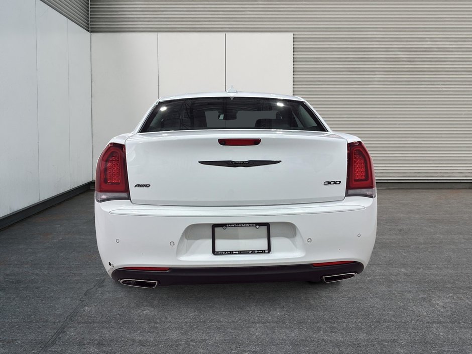 Chrysler 300 Touring L 2023-3