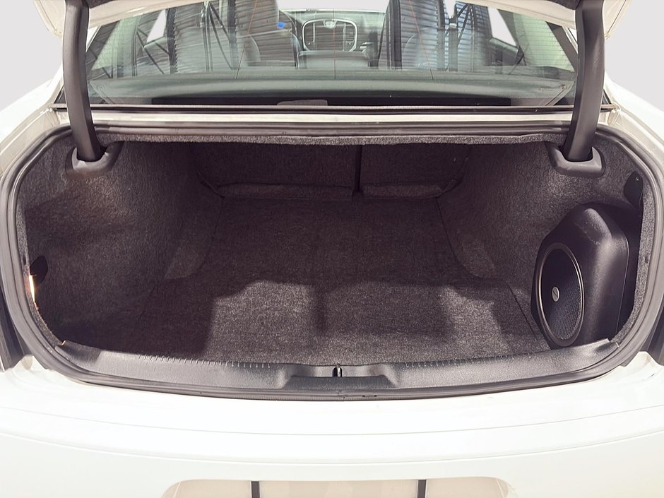 Chrysler 300 Touring L 2023-5